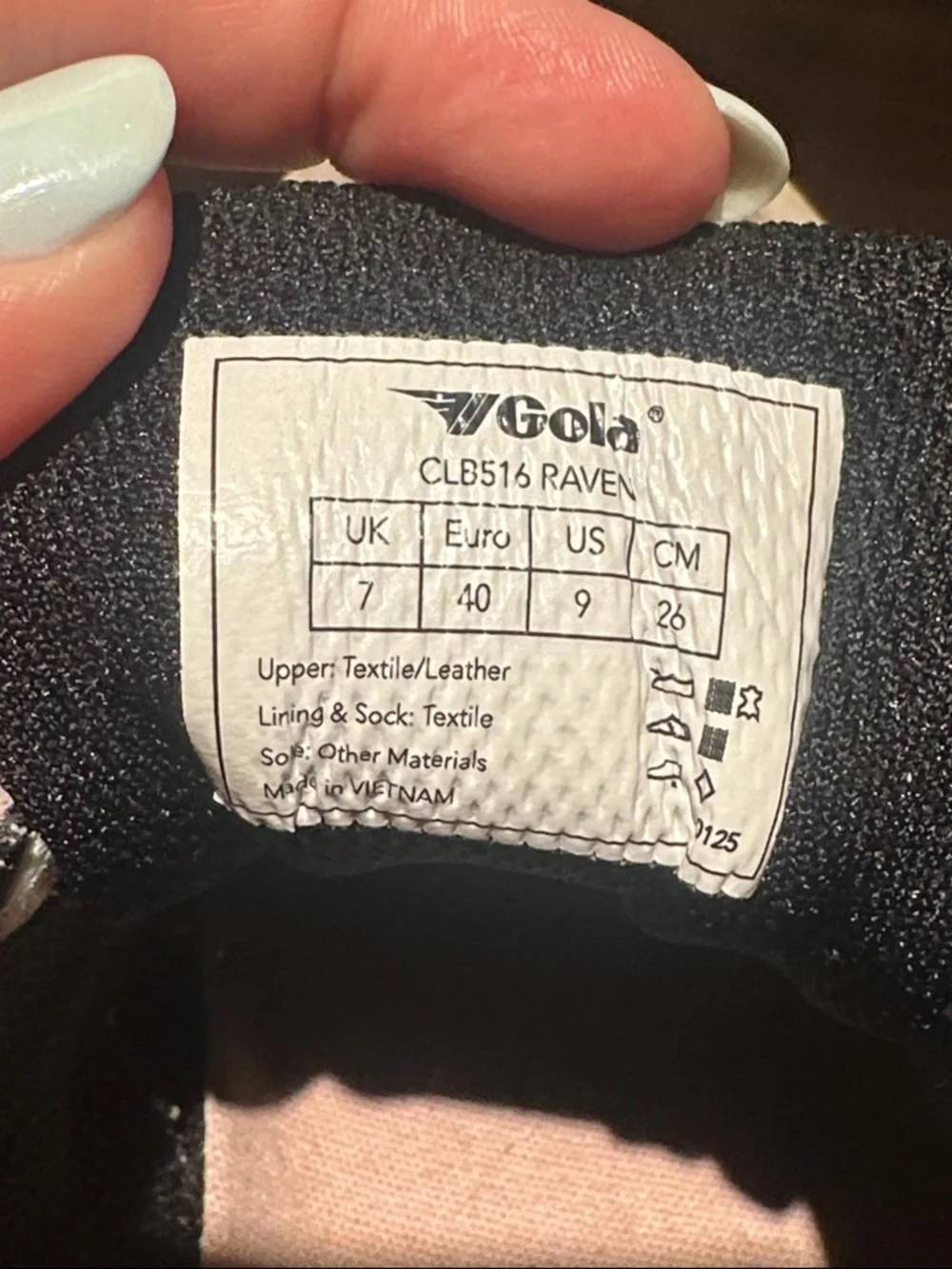 Gola classic silhouette